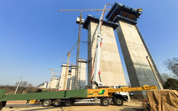 高空浇筑三大痛点？！徐工72米泵车一举“清零”