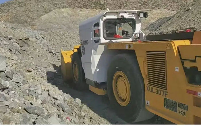 攻克高密度铁矿！徐工 XUL307F 硬核助力西北矿业高效开采