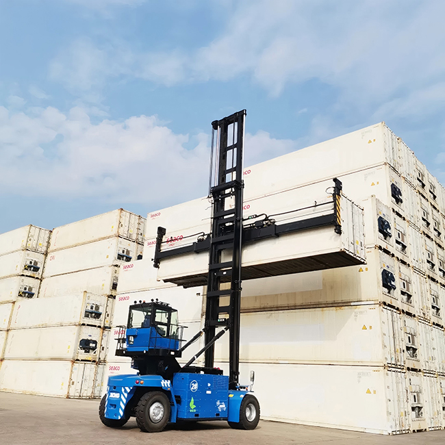 港口换电黑科技！徐工换电堆高机玩起“无限续航”